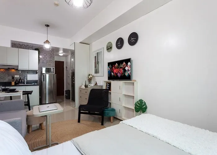 Makati Near Airport & Greenbelt Apartment